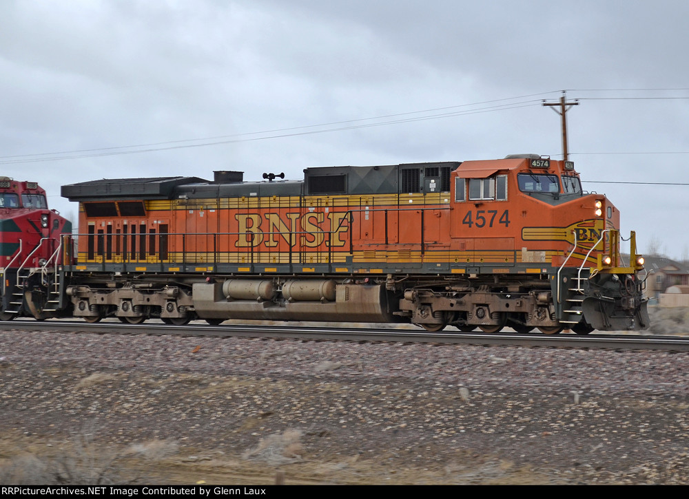 BNSF 4574